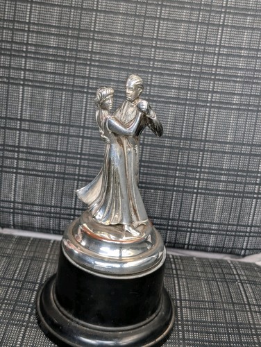 Dancing figures mounted - ,