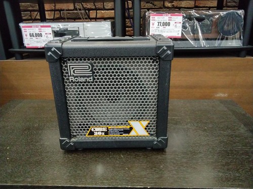 Roland guitar amplifier - guitar,
