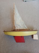 Vintage pond yacht