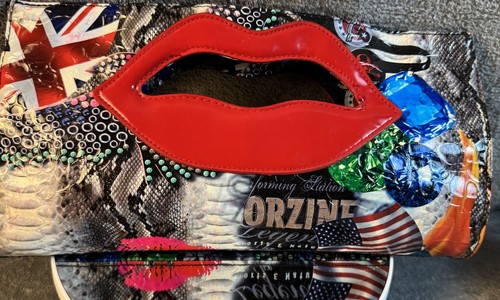 Pop art red lips clutch - pop,