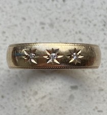 Size U.5 - V 9ct Gold Diamond Gypsy / Star Set Three Stone Ring 9k 375 4.03g 