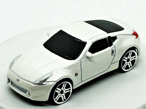Nissan 370 diecast metal - nissan,