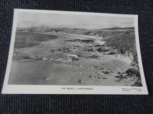 The beach llangwnadl - the,