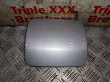BFD017909 2015 MITSUBISHI SHOGUN 3.2 SWB WARRIOR FUEL FILLER FLAP