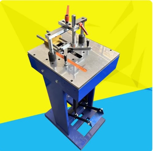 Foot operated corner stapler - corner,