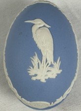 Vintage 1978 Wedgwood Blue &