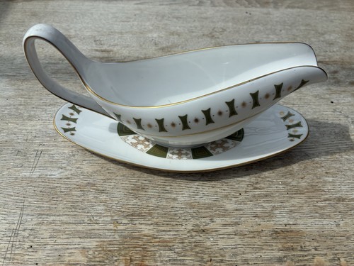 Source boat and stand - boat, spode