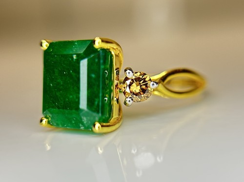Beautiful natural emerald 76 - beautiful,