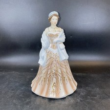 Royal Doulton HN5706 Queen