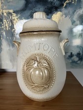 Beige/Tan Ribbed Ceramic