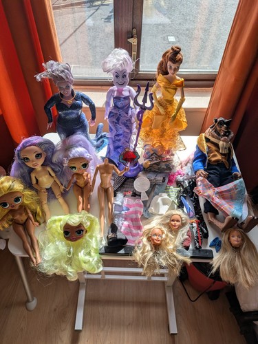 Doll bundle incluing - bundle,