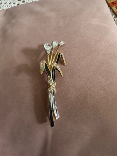 Vintage trifari gold - vintage, tone