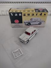 Vanguards VA5008 Triumph Herald White/Black Trim 1:43 + Mirrors + box