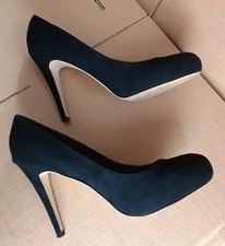 CARVELA SIZE 5 BLACK FAUX SUEDE COURT SHOES.  B172112425B2/44A
