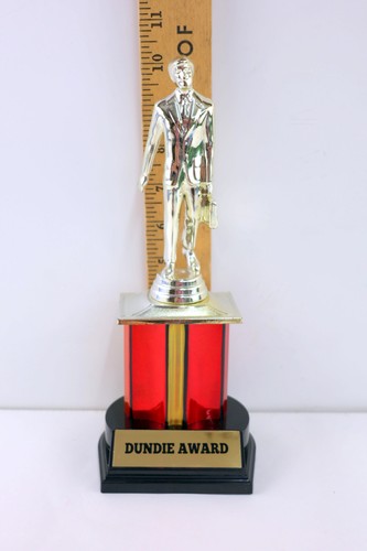 Dundie award trophy the - award,