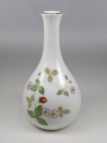 Wedgwood wild strawberry bone - wild,