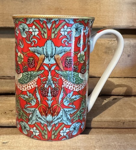 William morris strawberry - william,