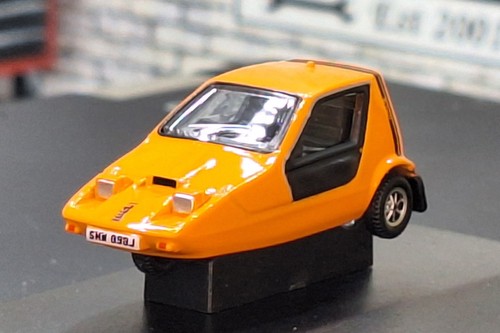 Bond bug orange - bond,