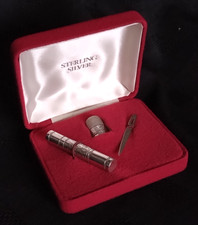 Sterling silver thimble - silver, holder