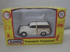 Classix Pocketbond EM76825, Morris Minor Traveller in Old English White - 1:76