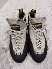 La Sportiva Mythos Climbing