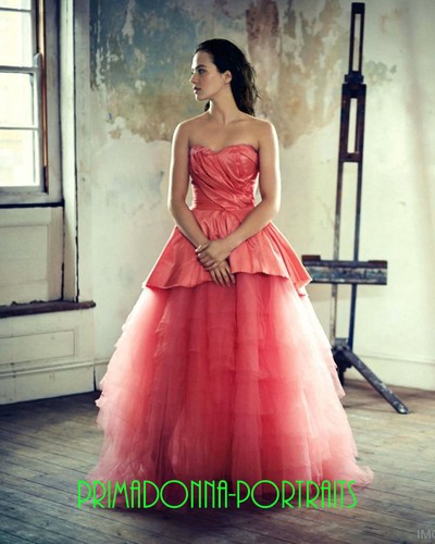 Jessica brown findlay 8x10 lab - brown,