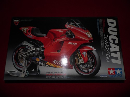 Tamiya ducati desmosedici - 1/12,