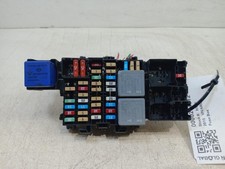 VAUXHALL VIVARO FUSE RELAY BOX 1.6 DIESEL MK2 X82 2014-2019
