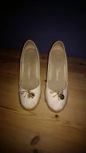 Juicy couture cream wedge - ,