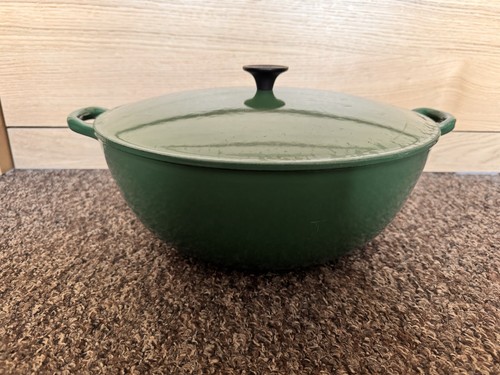 Creuset casserole dish - casserole, /