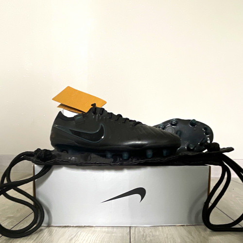 Nike tiempo black - black, football