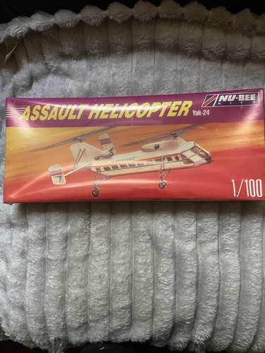 Bee 100 yak 24 - 1:100, assault