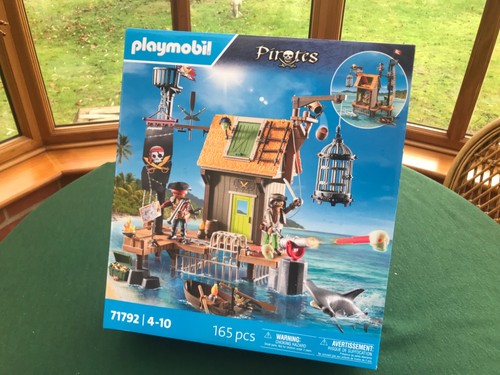 Playmobil pirate harbour - playmobil,