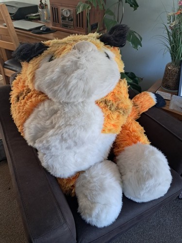 Oversized cuddly tiger plush - oversized,