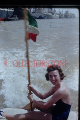 35mm slide 1962 glamorous - slide,