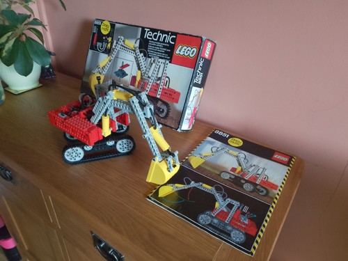 Lego technic excavator 8851 - technic,