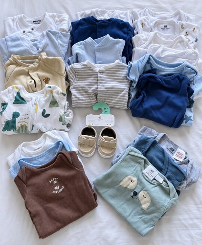 Baby boy months clothes - 0–3,