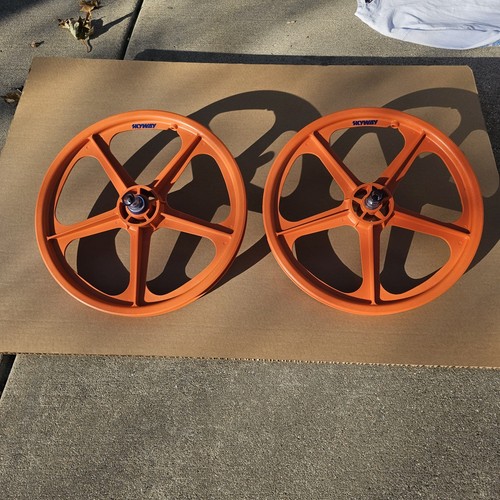 New orange skyway mags - orange,