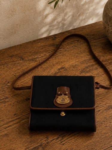 Vintage etienne aigner black - vintage,