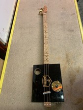 Camacho 3 String Fretless