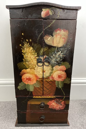 Antique vintage lacquered - antique,