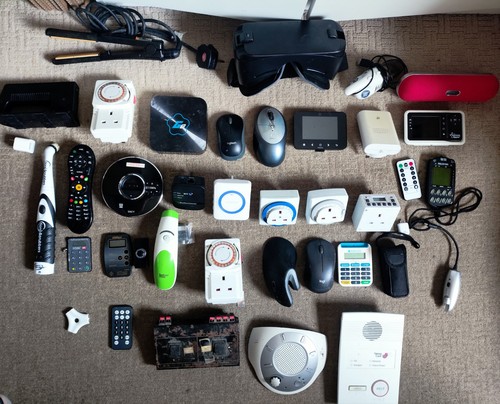Job lot electrical items - lot,
