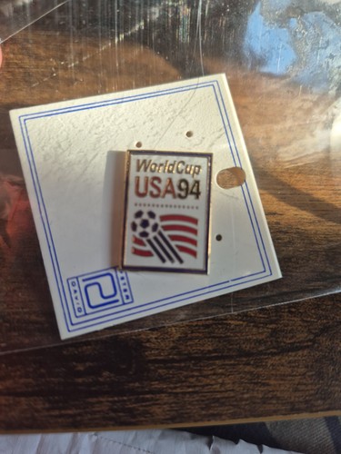 Rare pins sport - pins, foot