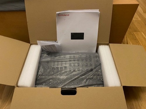 Roland sh4d synthesizer - sh4d,