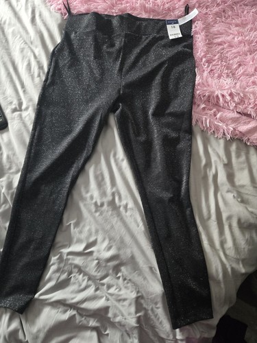 Papaya matalan black - by,