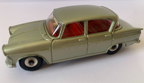Dinky toys 145 - dinky,