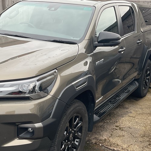 Toyota hilux invincible - toyota, x