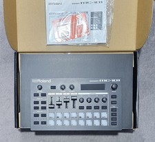Roland 101 groovebox - mc-101,