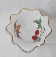 Royal Worcester Evesham Gold Edge Shell 14cm Prawn Cocktail Serving Dish