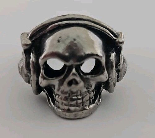 Thick skull with headphones - with,